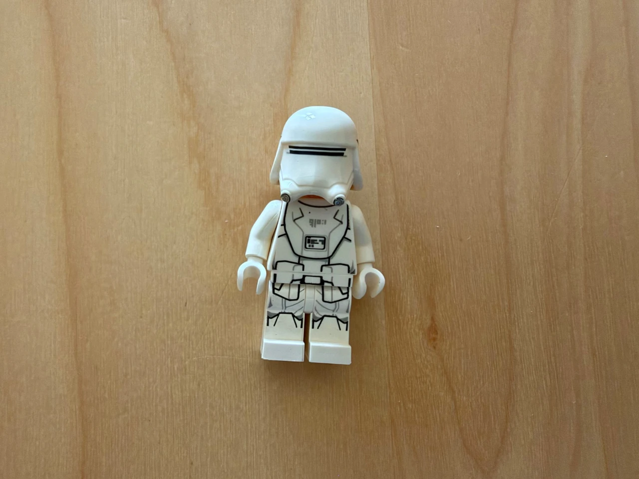 sw0875 First Order Snowtrooper — משומש - כמו חדש