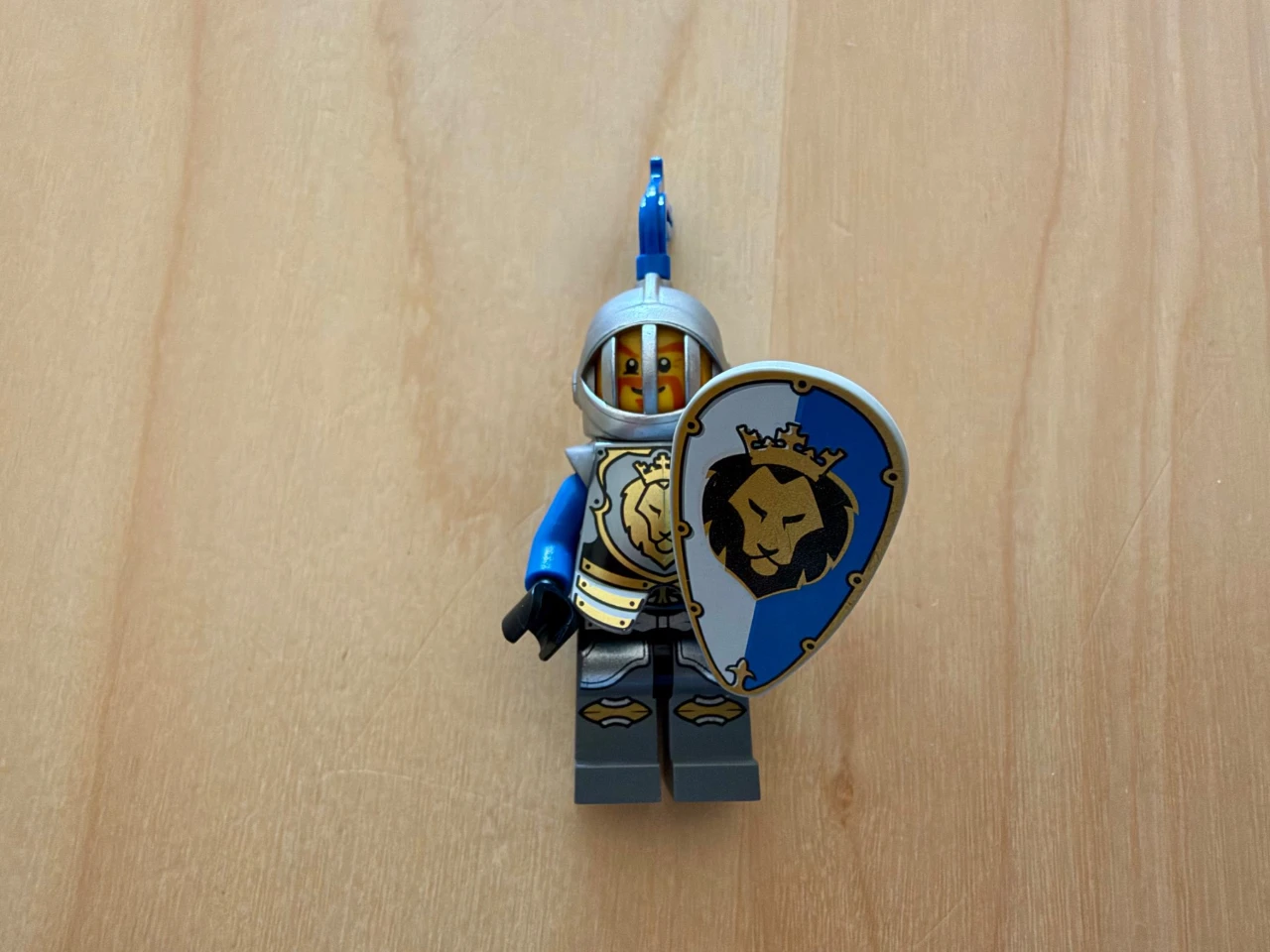 cas523 King's Knight Armor — משומש - כמו חדש