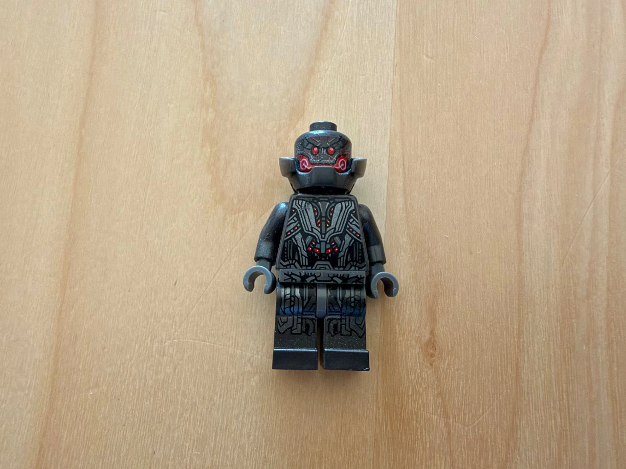sh0175 Ultron Prime — משומש - כמו חדש