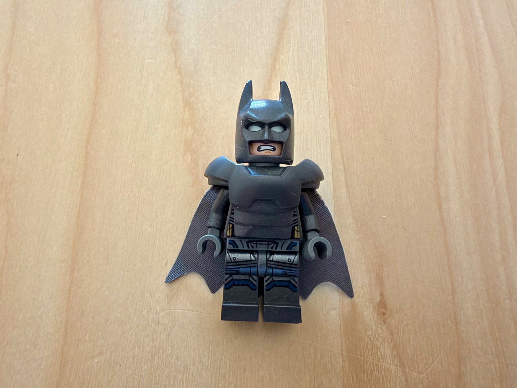 sh0217 Batman - Armored — חדש, תמונה 1 מתוך 2