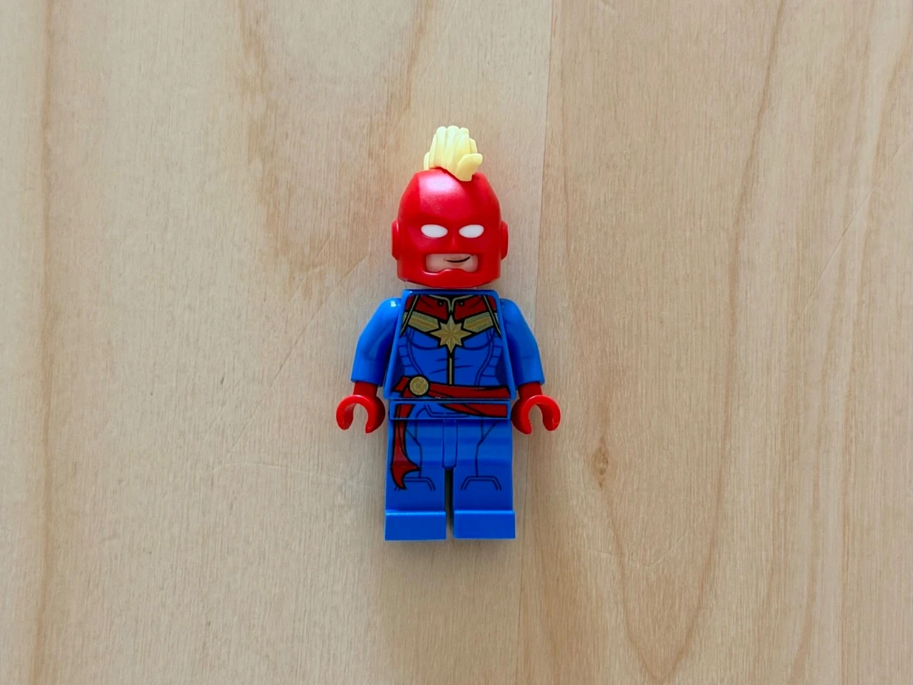 Sh0641 Captain Marvel — חדש
